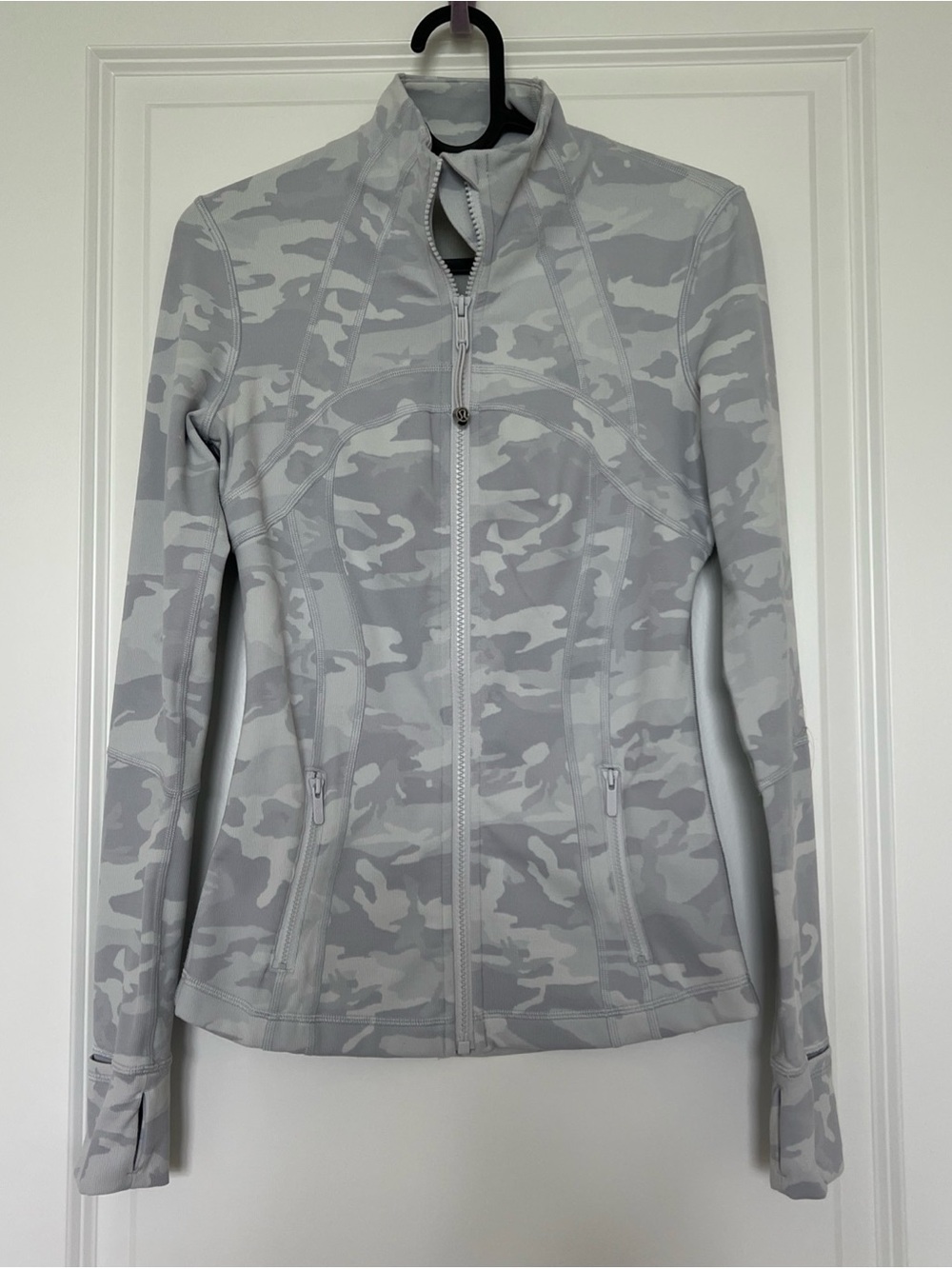 Lululemon Define Luxtreme Incognito Women Light Gray Camo Zip-Front Jacket sz.4